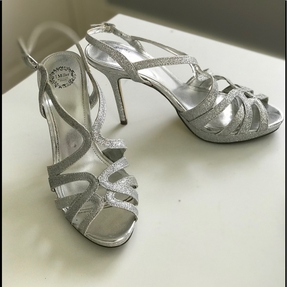 J. Miller Silver Platform Sandals Size 9M - Picture 1 of 5